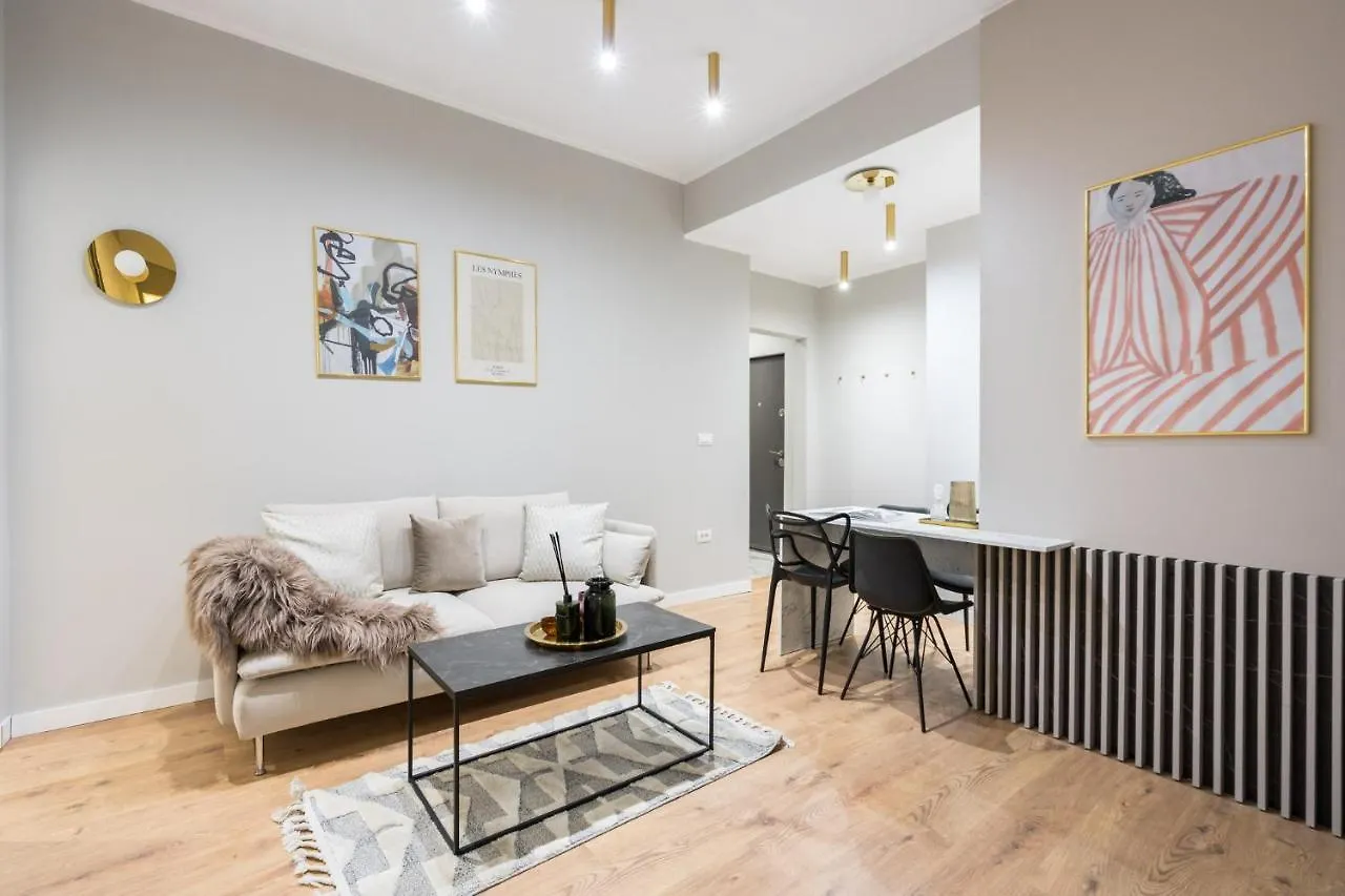 Crystal 3Bdr Apartment In Center Bukarest