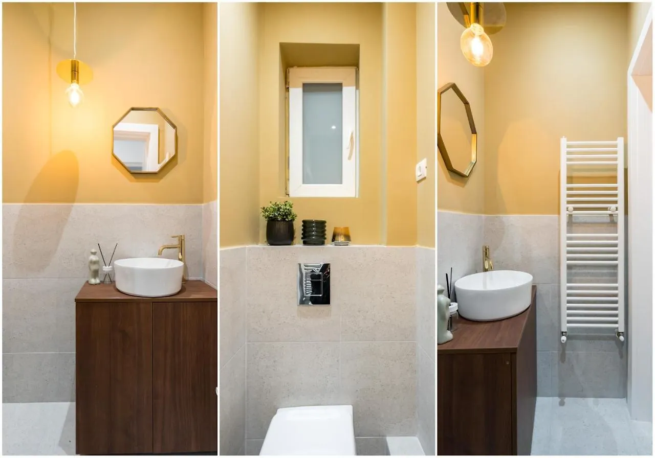 Crystal 3Bdr Apartment In Center Bukarest