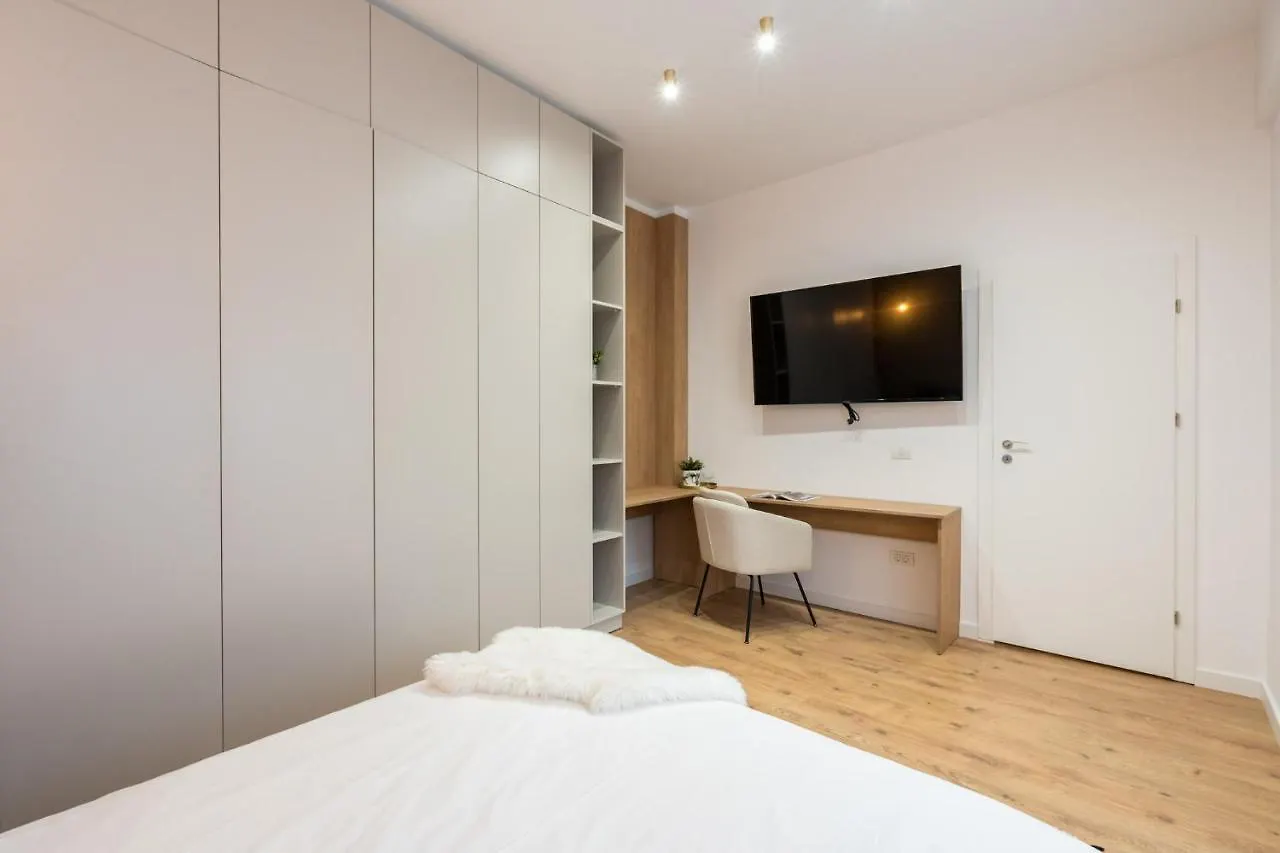 Crystal 3Bdr Apartment In Center Bukarest Rumänien