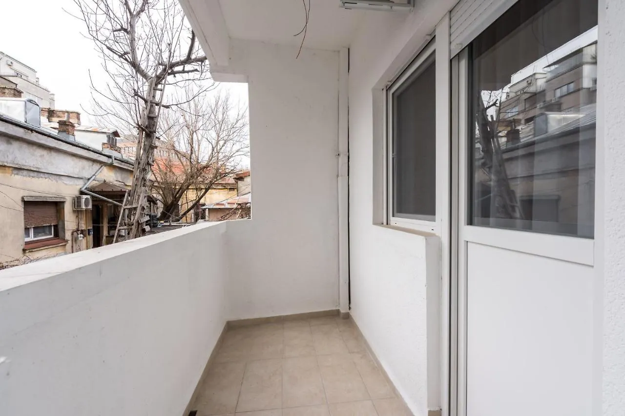 Crystal 3Bdr Apartment In Center Bukarest