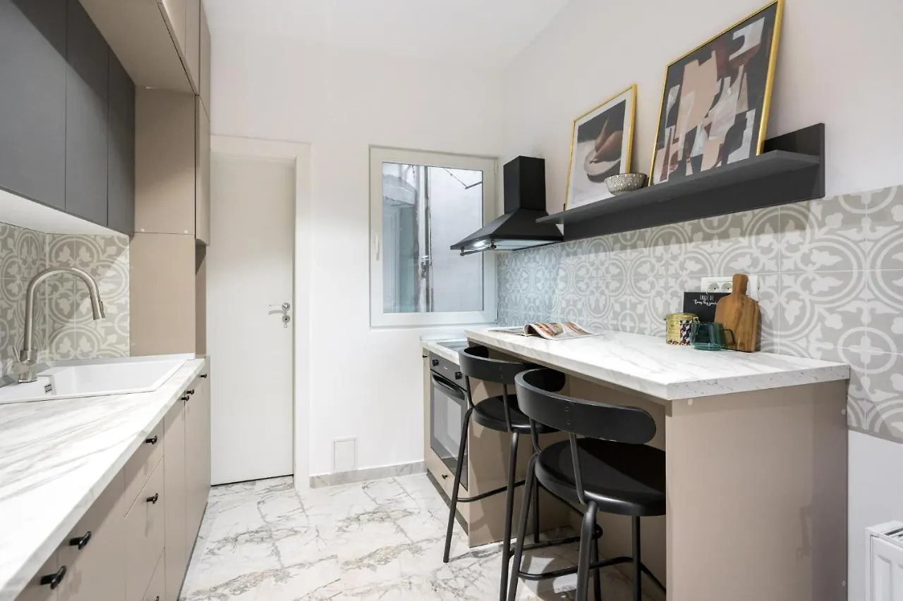 Crystal 3Bdr Apartment In Center Bukarest