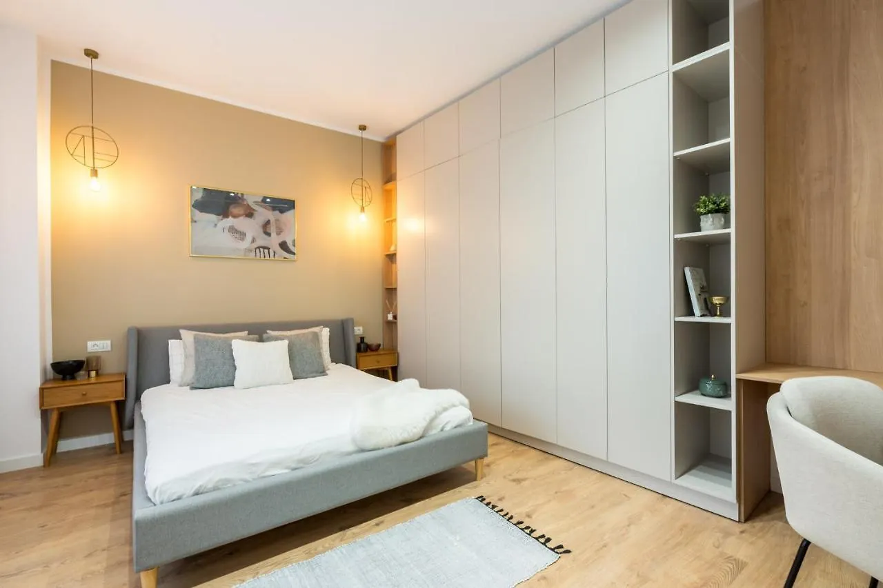 Crystal 3Bdr Apartment In Center Bucharest 0*,