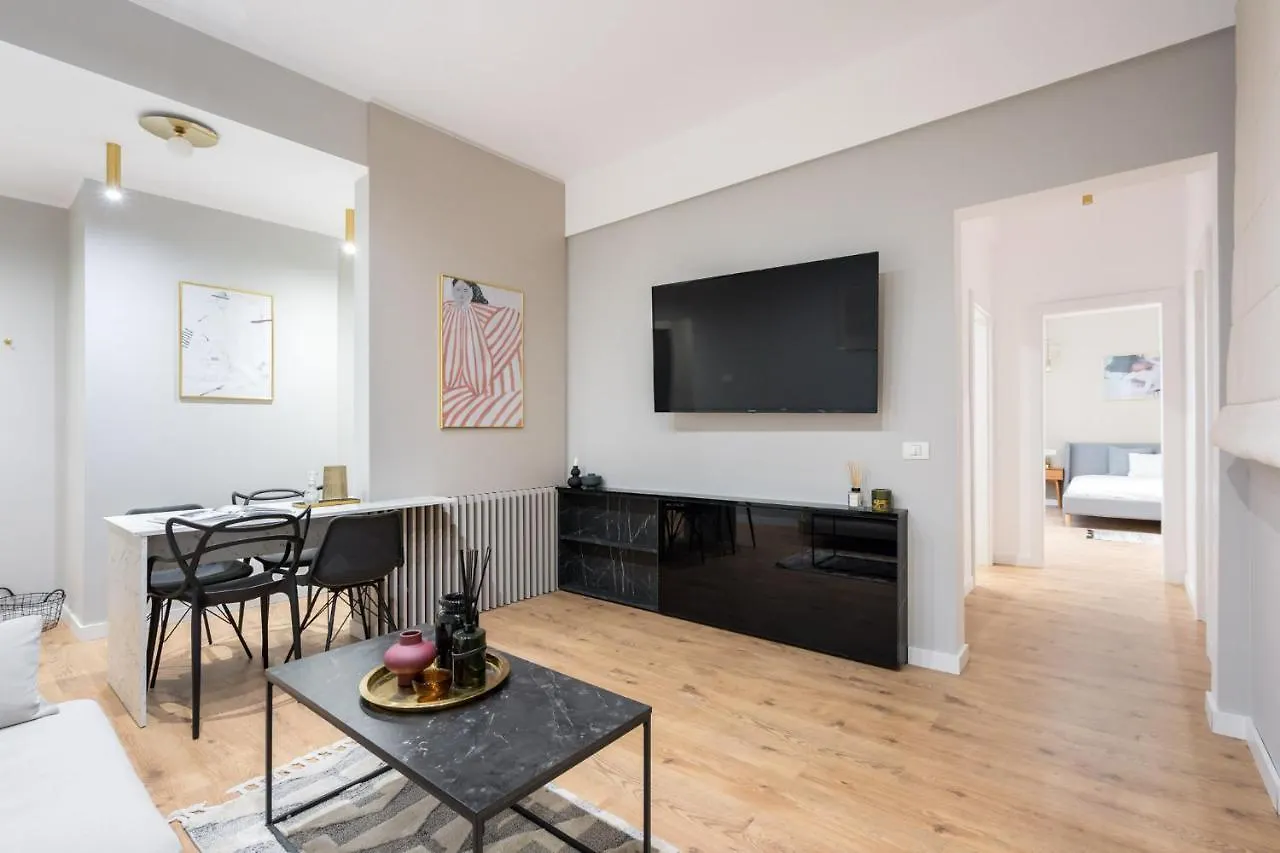 Crystal 3Bdr Apartment In Center Bukarest 0*,